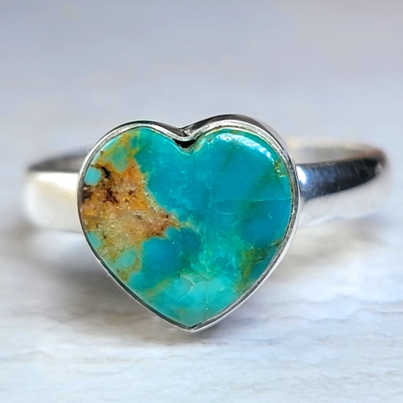 Vintage Jewelry - Native Nevada Turquoise Heart Ring Size 7 Sterling Silver 925 Womens Jewelry